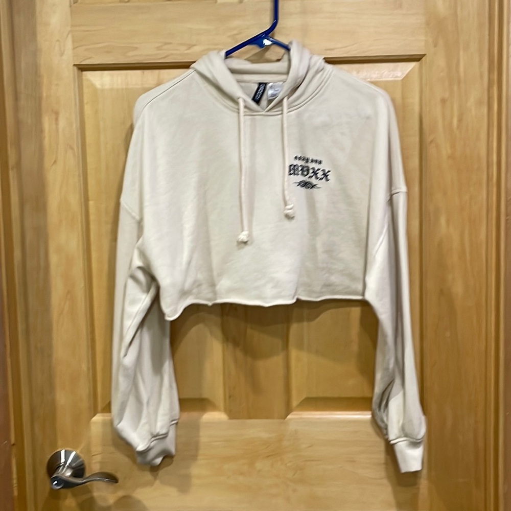 Divided beige crop hoodie sweatshirt size S graphic